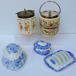 Lot 118 - Group lot of Ceramics inc 2 x Victorian Biscuit barrels, Spode Blue &a