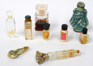 Lot 60 - Group Vintage perfume bottles & snuff Box some w contents inc Ville