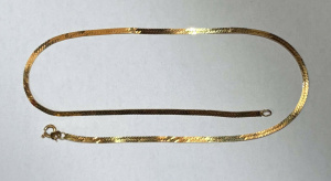 Lot 264 - 18ct gold flat snake link Chain - 40cms L approx 6 3 grms