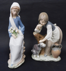 Lot 274 - 2 x Vintage Lladro figures inc Girl with Lillies Model 4972 & Care