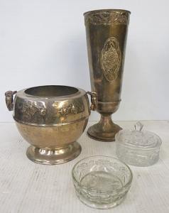 Lot 3 - Group lot incl Vintage Australian EPNS vase with raised gum leaves, foot