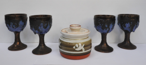 Lot 17 - 5 x Pces Australian Pottery incl Phil Dunn lidded Bowl & set of 4 R