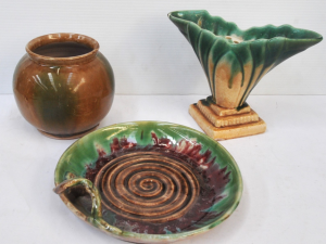 Lot 18 - 3 x Pces 1930s Oz pottery - Remued Dish with branch handle 23cms D &