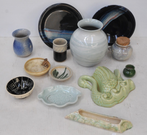 Lot 34 - Large Group Australian Pottery incl Kevin Boyd, Fiona Howes, D & Pa