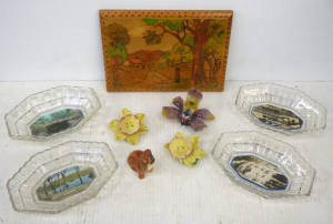 Lot 43 - Group lot of Australian items incl Darbyshire Pottery salt pepper shak