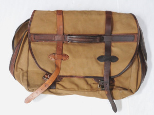 Lot 29 - Vintage Canvas and Leather CC Filson Co Satchel Bag