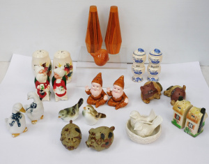 Lot 37 - Group lot of Ceramic & Wooden Salt & Peppers inc Fitz & Flo