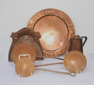 Lot 296 - Group lot of vintage Copper inc JS & S Sankey & Sons Lidded Ju