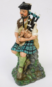 Lot 303 - Vintage Royal Doulton Character figure - The Piper HN 2907 (1980-1992)