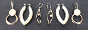 Lot 313 - 3 x pr silver drop earrings