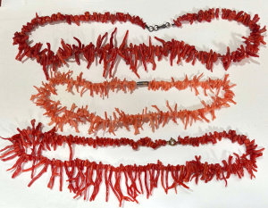 Lot 317 - 3 x vintage natural coral necklaces