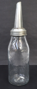 Embossed Golden Fleece 1 Imperial Quart clear glass Oil Bottle w screw on Tin Sp